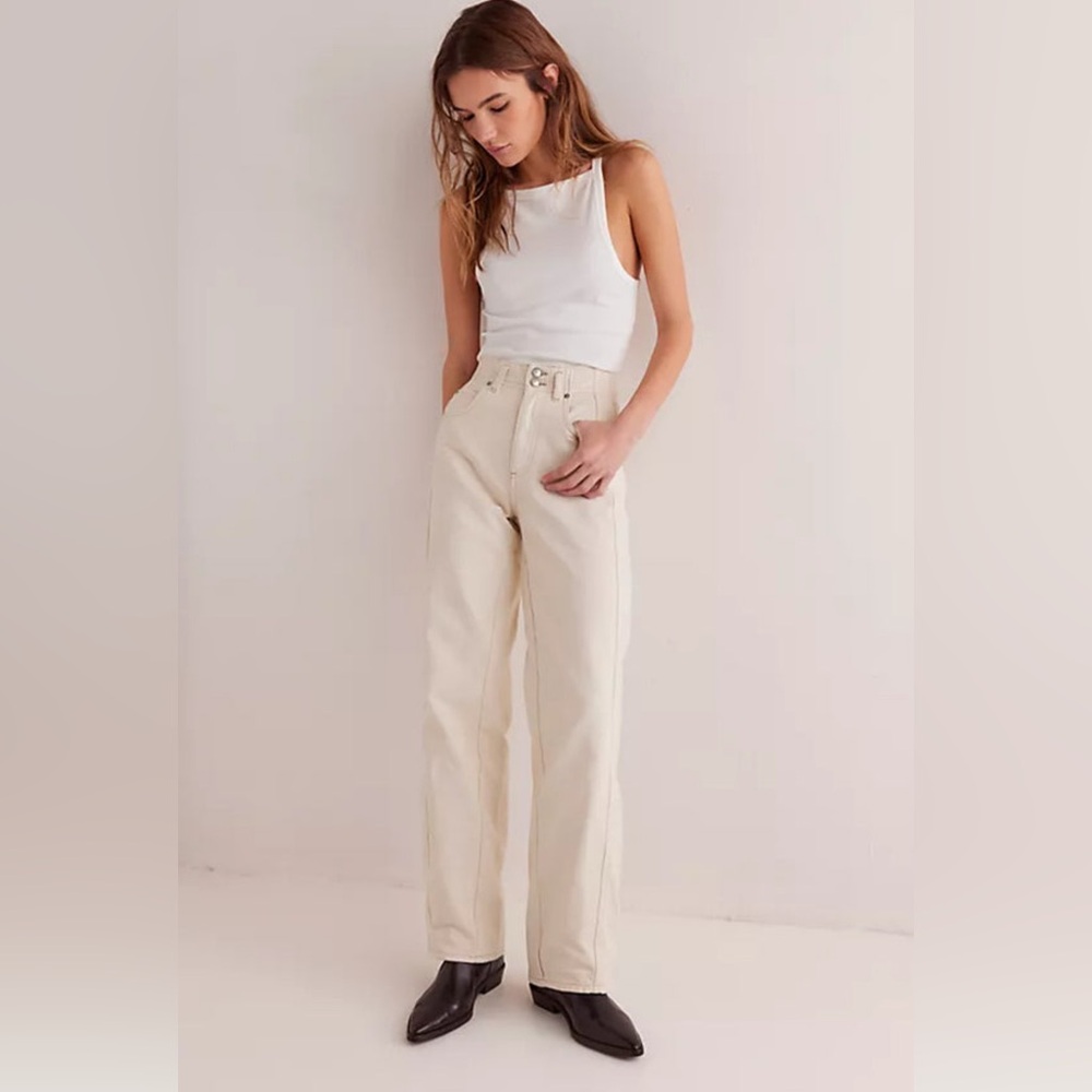We the Free Aster Straight Leg Jeans in cream!!